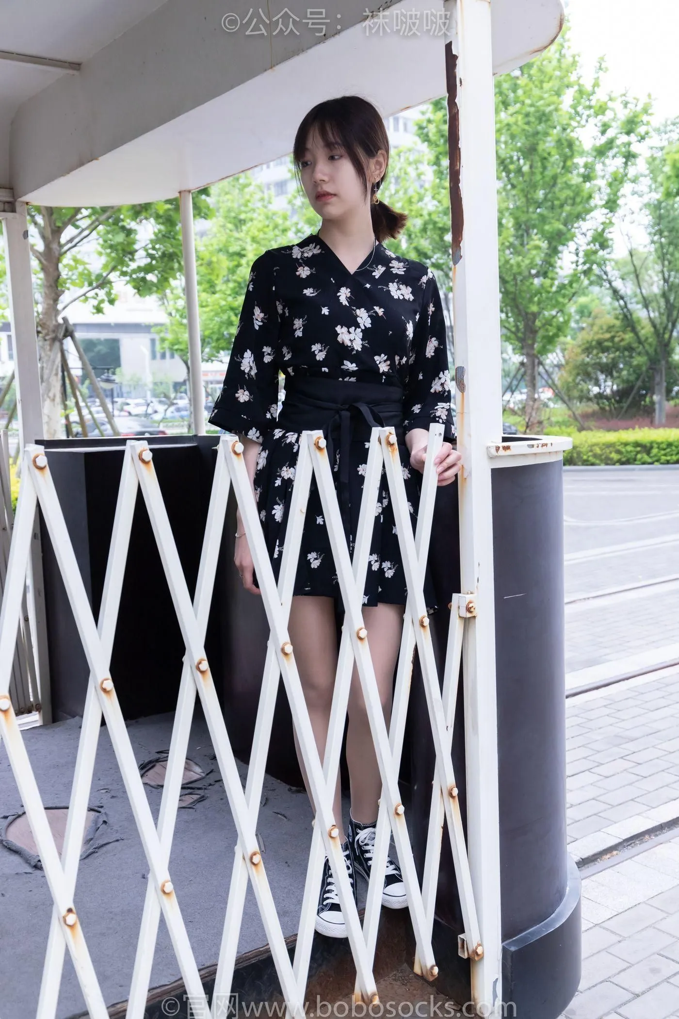 [BoBoSocks袜啵啵]NO.013 小甜豆-匡威帆布鞋、浅灰色短棉袜、肉丝 [132P]插图9